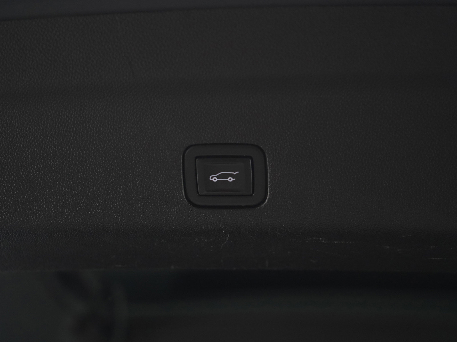 Used 2021 Chevrolet Tahoe Z71 w/ Luxury Package image 18