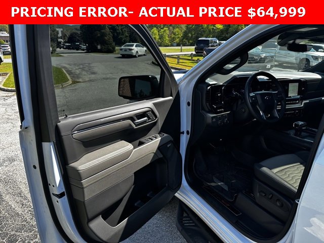 Used 2025 Chevrolet Silverado 1500 ZR2 w/ Technology Package image 15