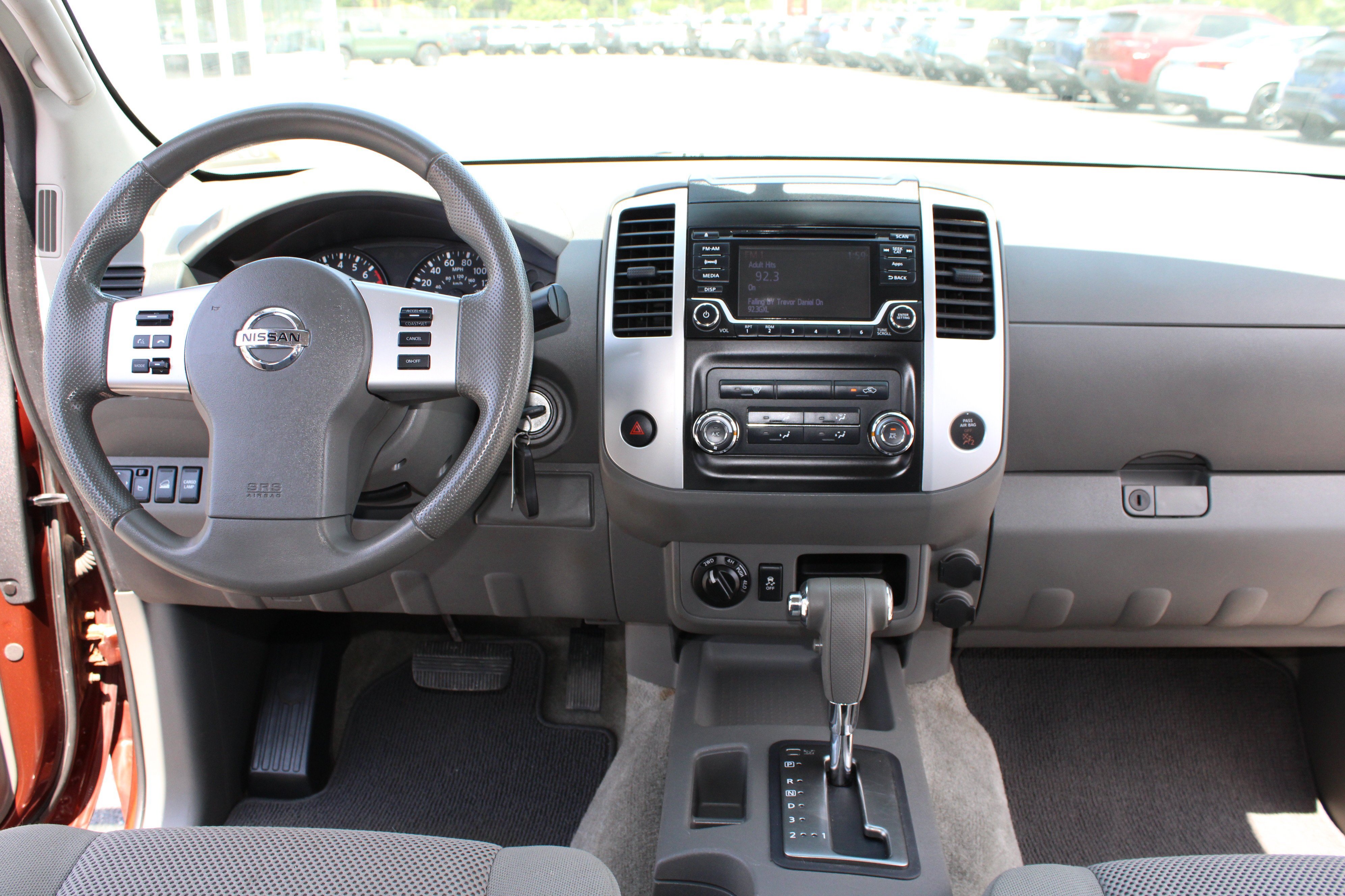 Used 2016 Nissan Frontier SV AWD/4WD image 24