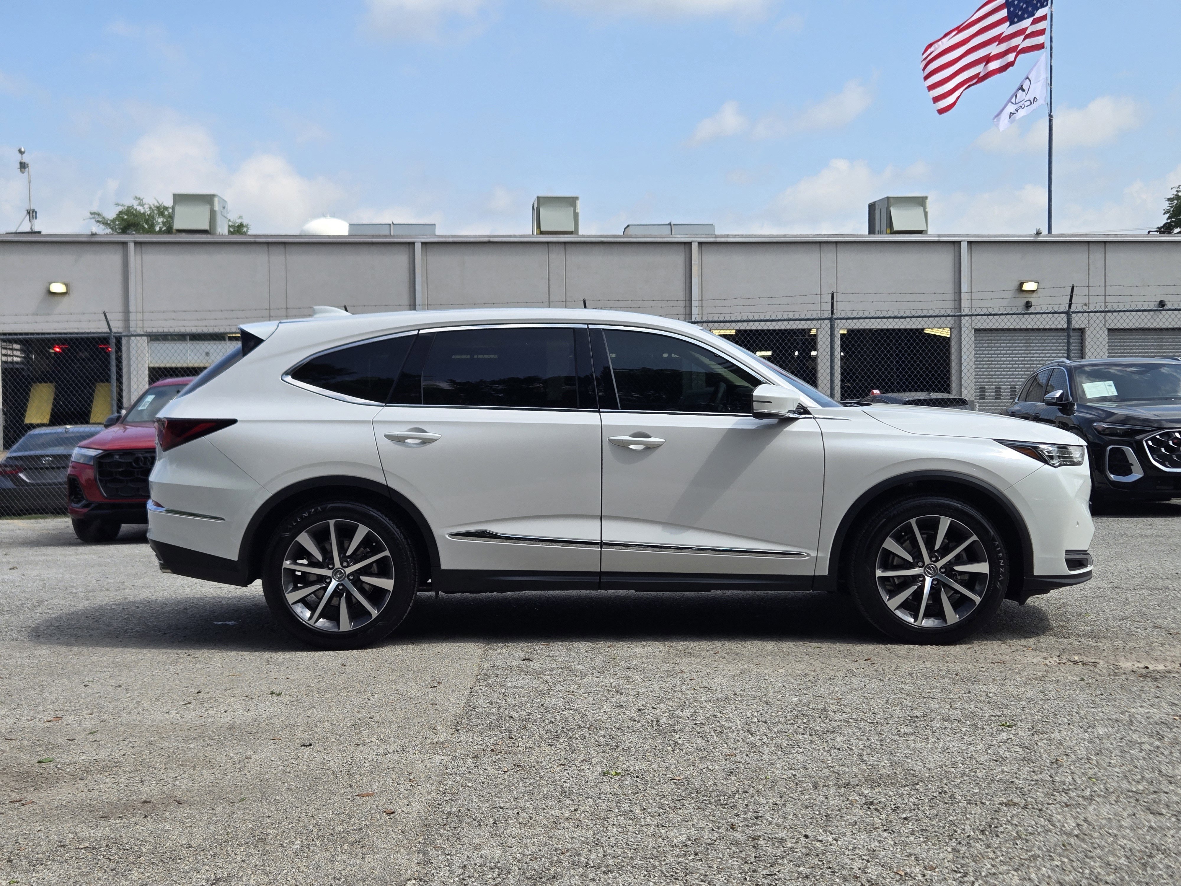 Certified 2026 Acura MDX FWD w/ Technology Package image 5