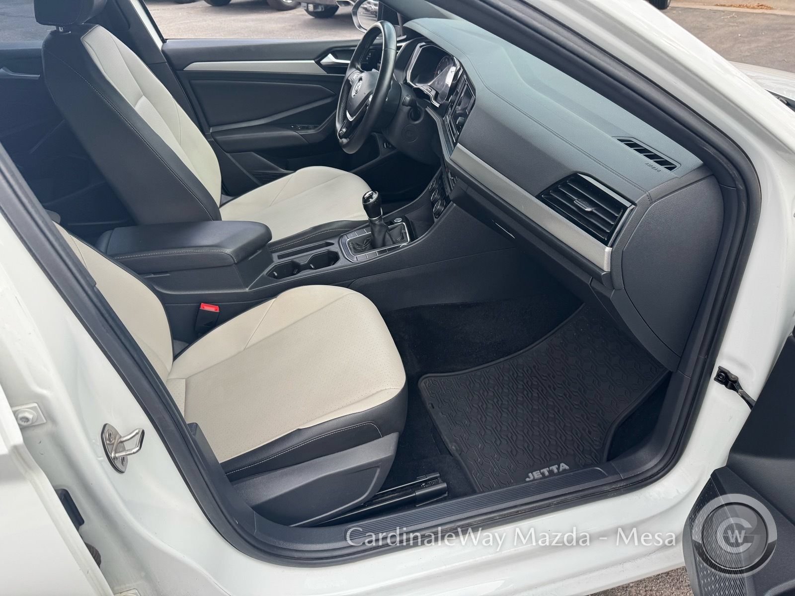 Used 2020 Volkswagen Jetta R-Line w/ R-Line Cold Weather Package FWD image 27