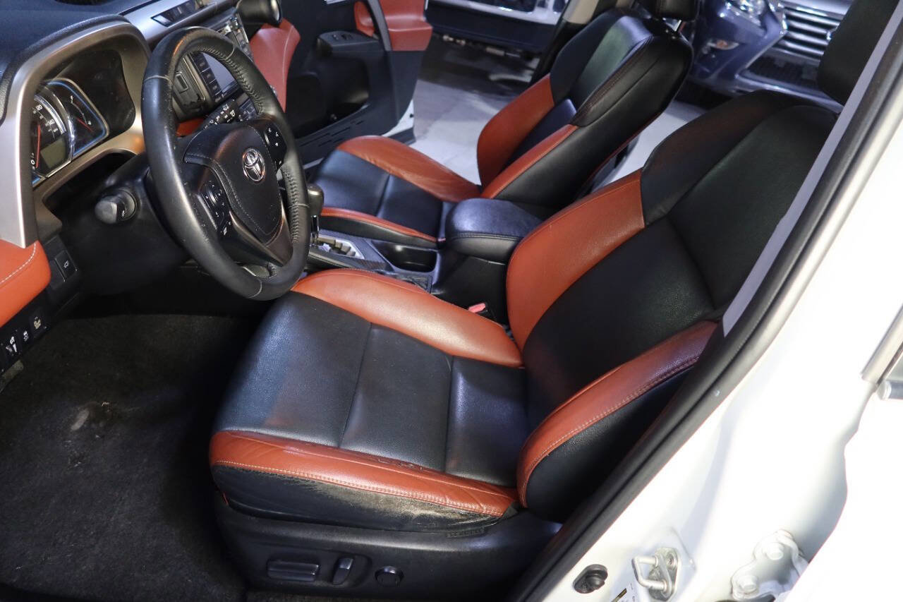 Used 2014 Toyota RAV4 Limited image 19