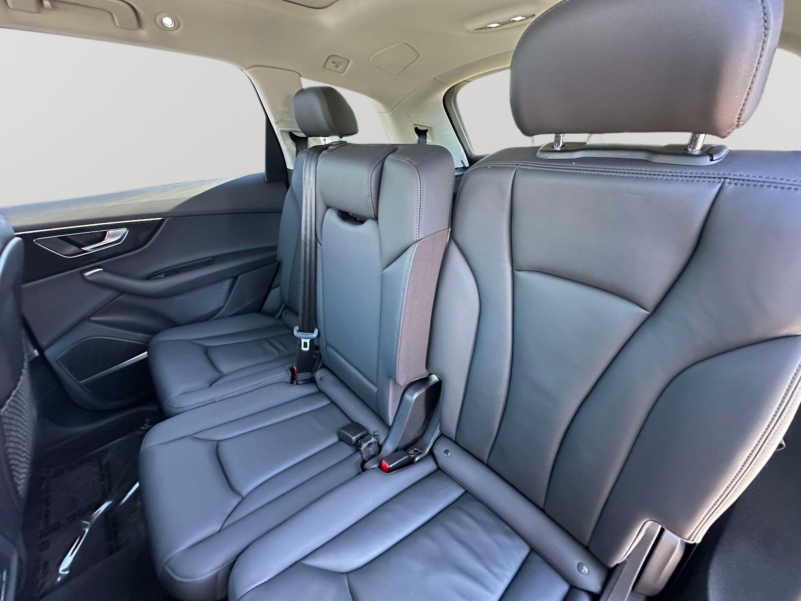 Used 2022 Audi Q7 Premium Plus image 34