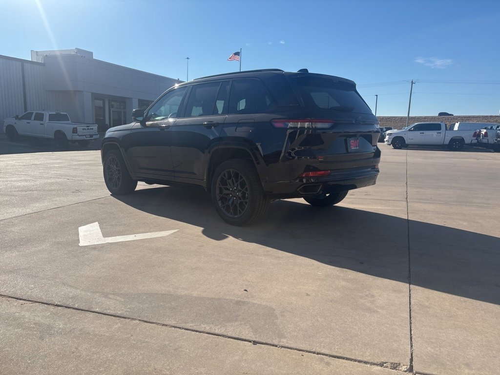 Used 2025 Jeep Grand Cherokee Summit image 4