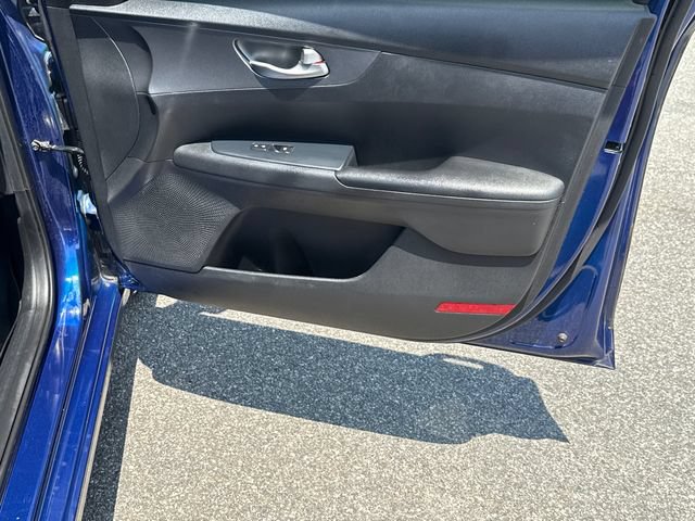 Used 2020 Kia Forte LXS FWD image 14