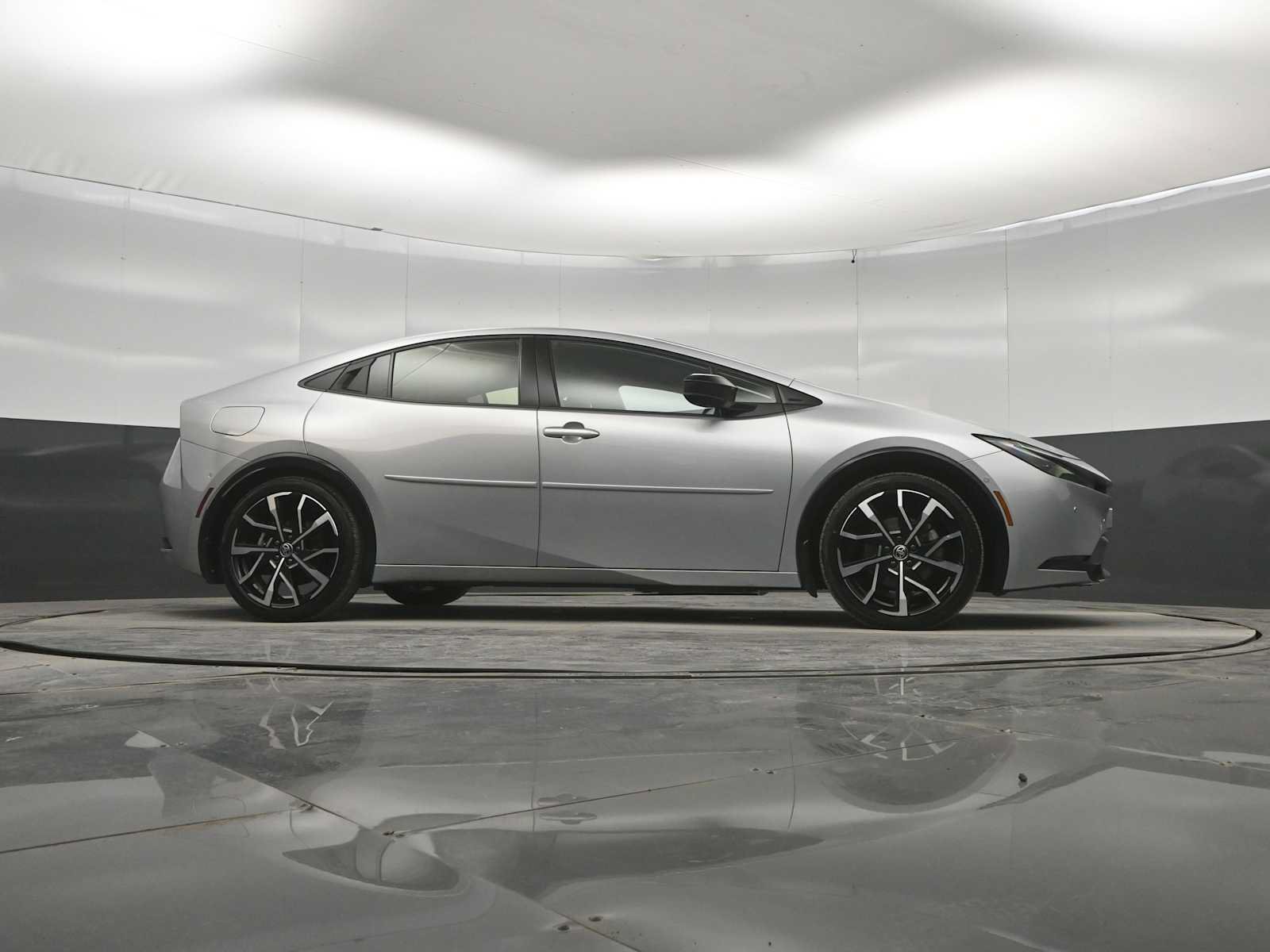 Used 2026 Toyota Prius Plug-In Hybrid w/ Limited Premium Package FWD image 38
