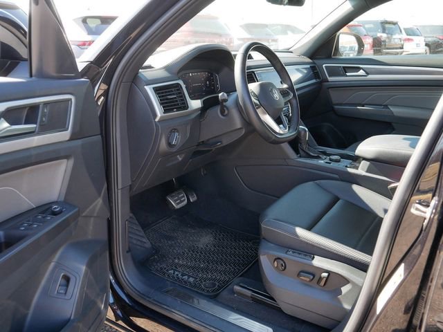 Certified 2023 Volkswagen Atlas Cross Sport SEL R-Line AWD/4WD image 12