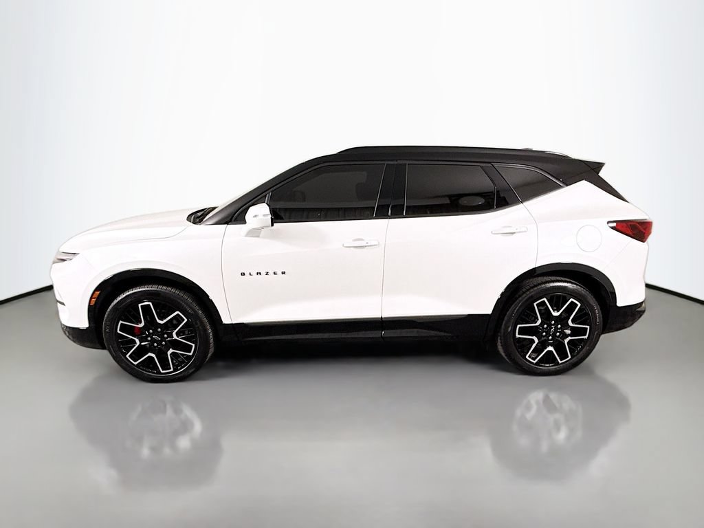 Used 2024 Chevrolet Blazer RS w/ Driver Confidence II Package FWD image 4