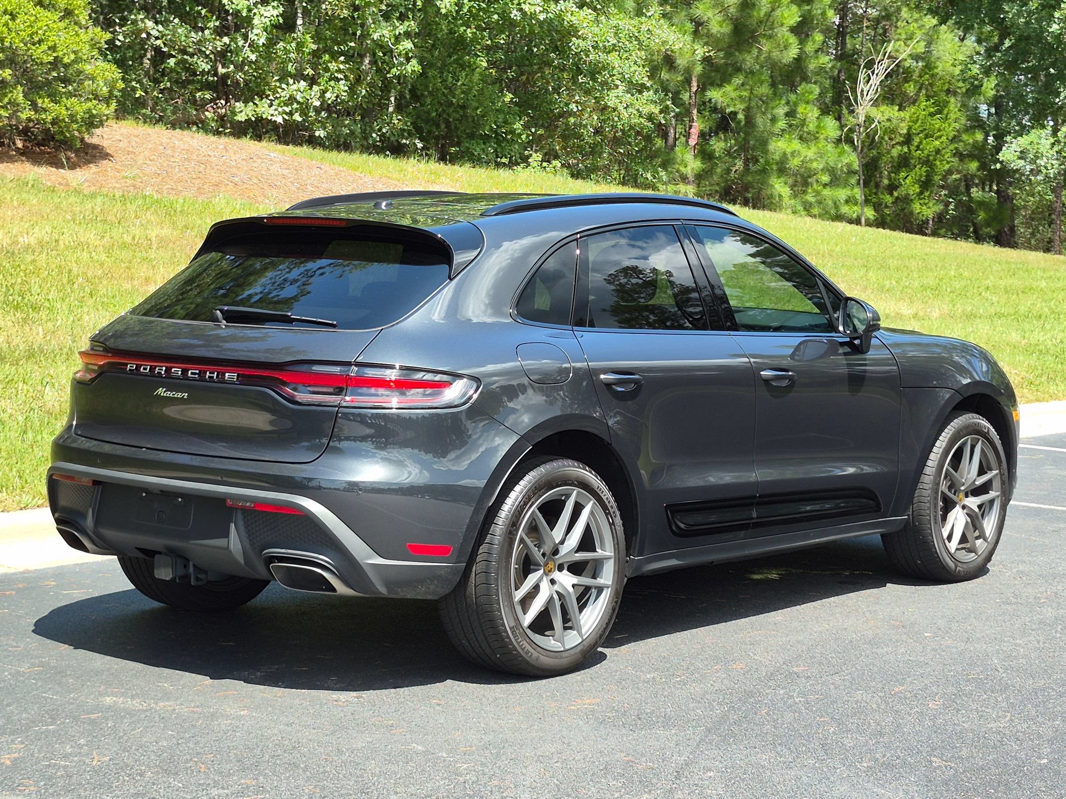 Certified 2026 Porsche Macan AWD/4WD image 30