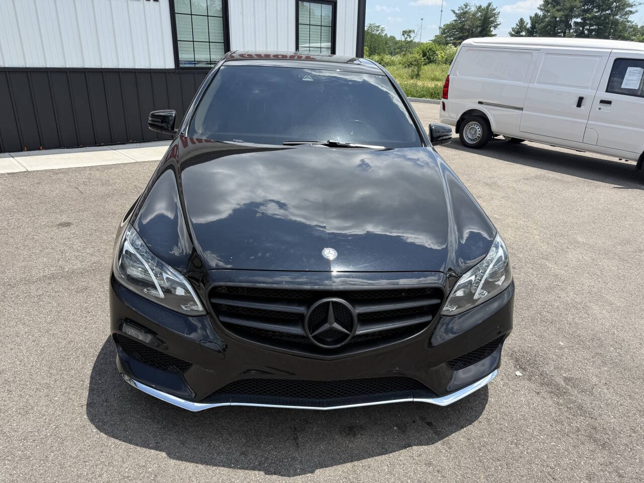 Used 2016 Mercedes-Benz E 350 4MATIC Sedan w/ Premium Package image 3