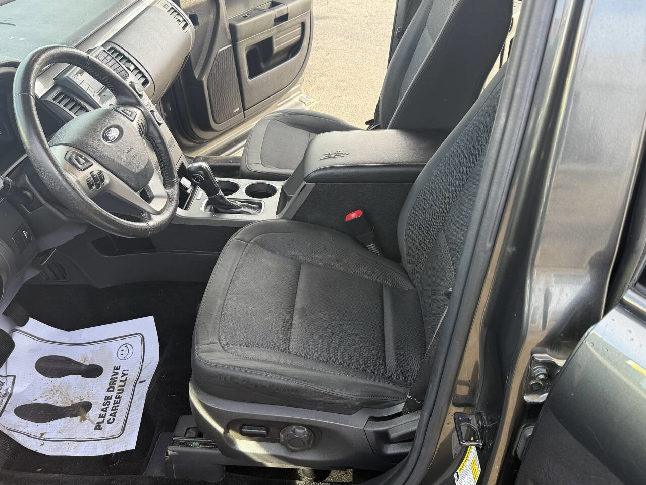 Used 2017 Ford Flex SE image 11