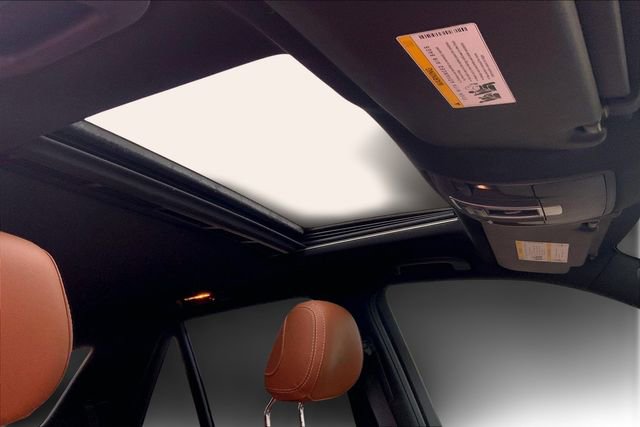 Used 2016 Mercedes-Benz GLE 550e 4MATIC image 32