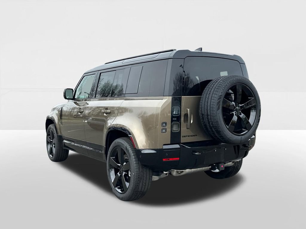 New 2026 Land Rover Defender 110 X-Dynamic SE image 2