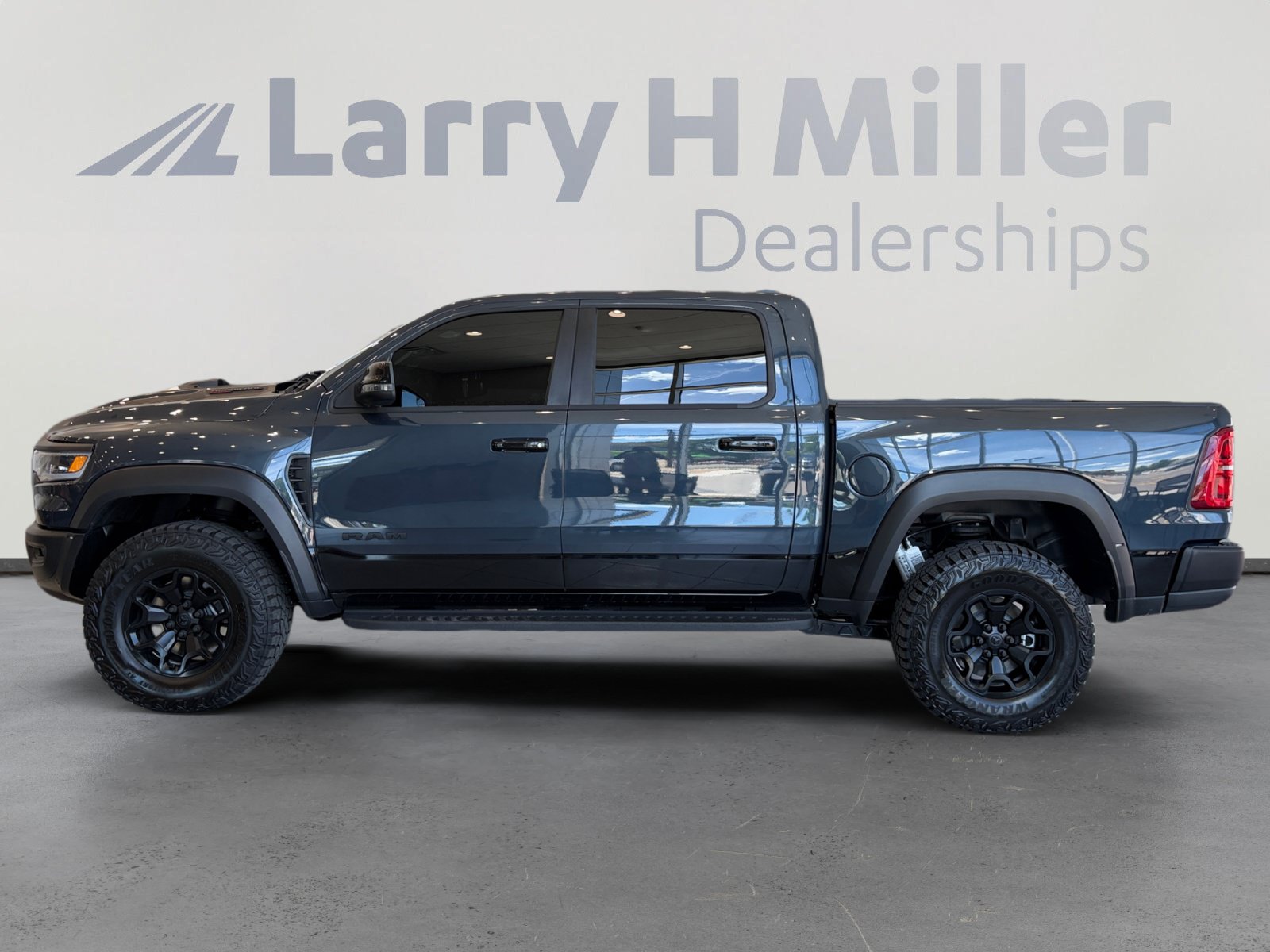 Used 2026 RAM 1500 RHO w/ RHO Level 1 Equipment Group AWD/4WD image 2