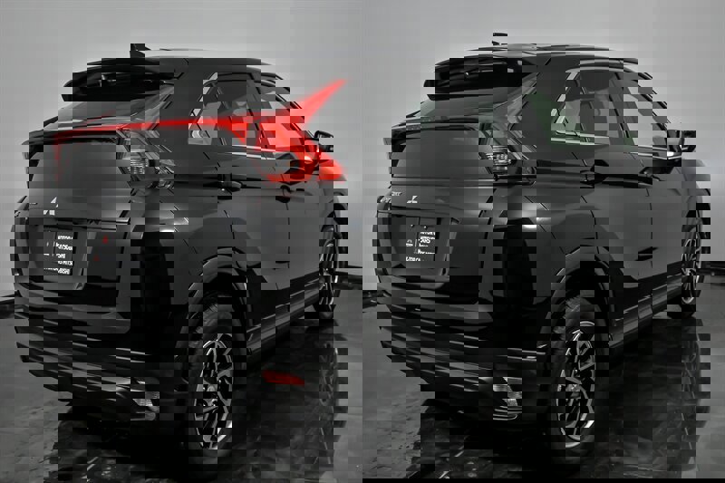 Used 2020 Mitsubishi Eclipse Cross ES image 10