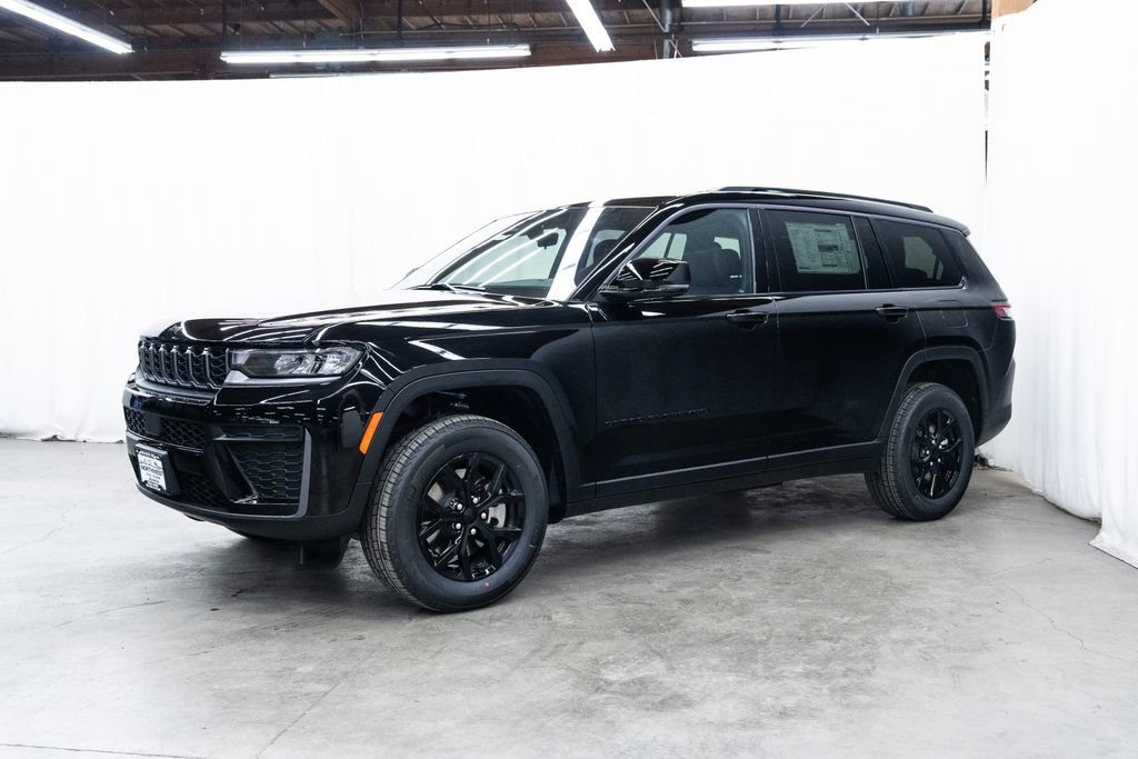 New 2026 Jeep Grand Cherokee L 4WD image 3