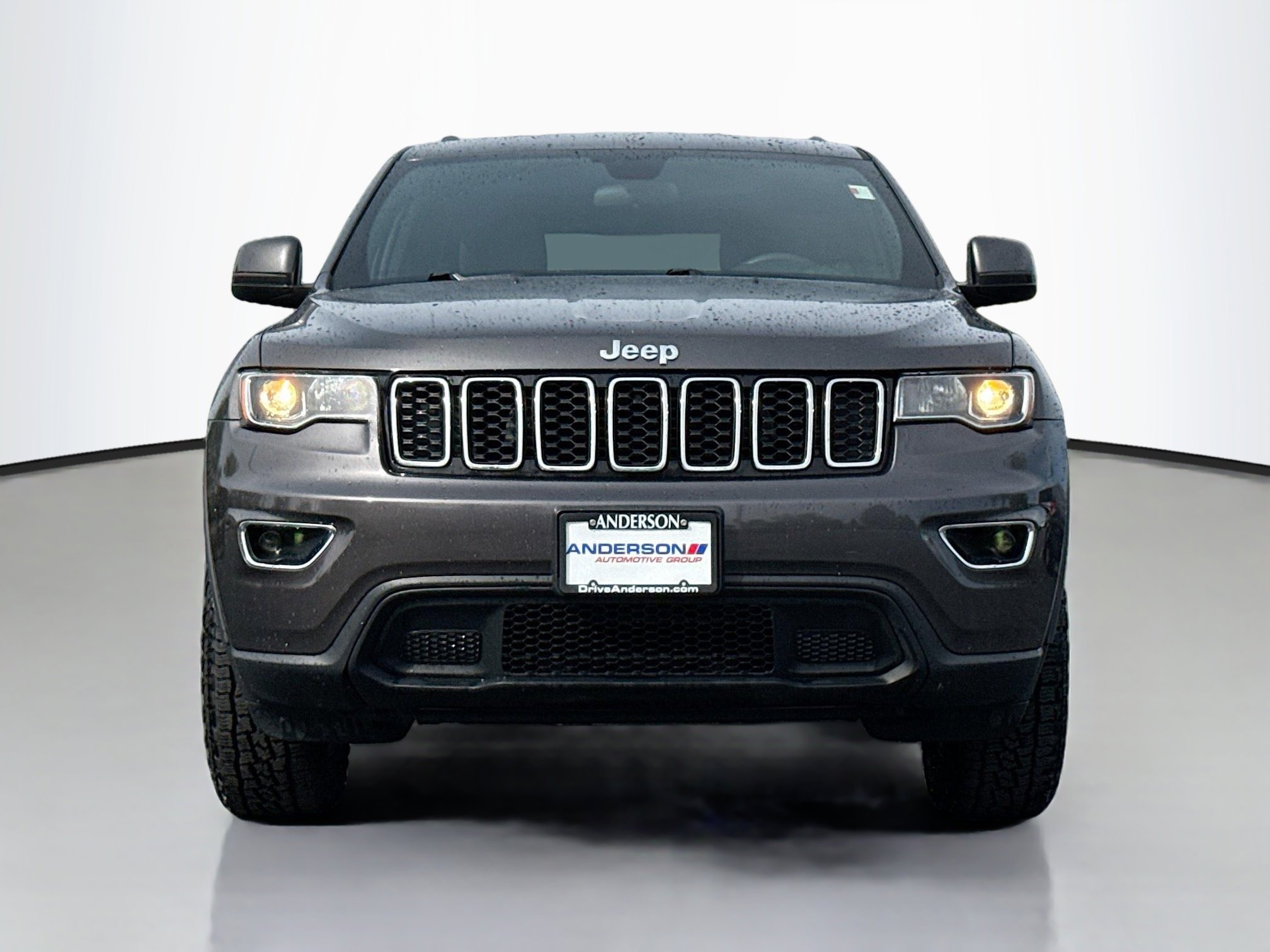 Used 2019 Jeep Grand Cherokee Laredo AWD/4WD image 17
