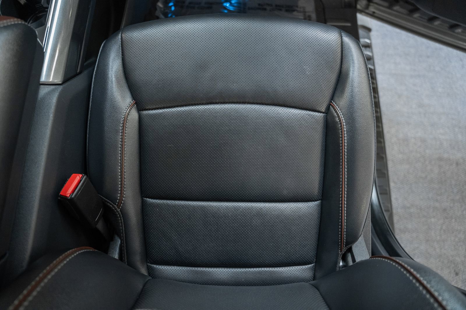 Certified 2023 Ford F150 Lariat w/ Equipment Group 502A High image 42