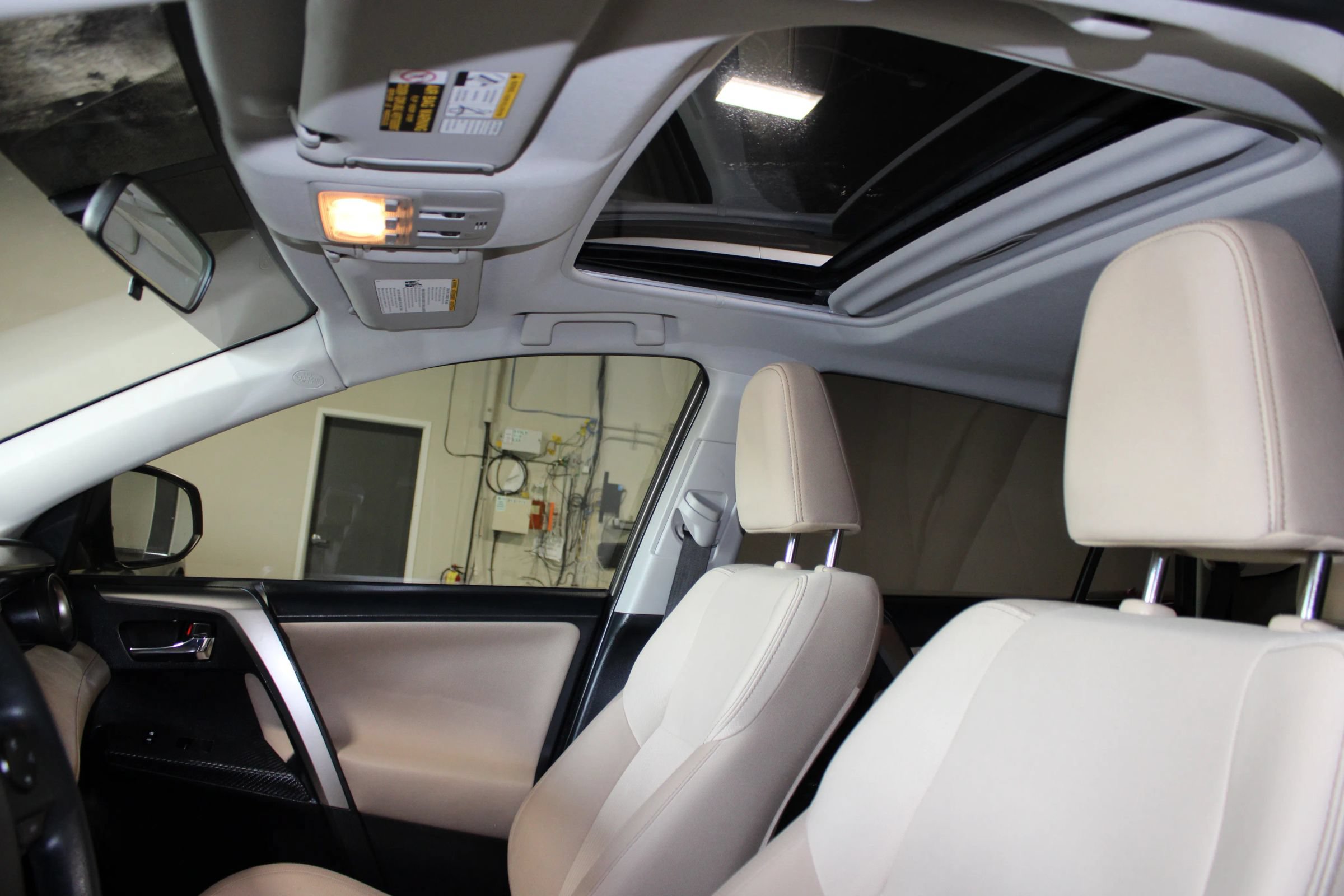 Used 2015 Toyota RAV4 XLE FWD image 23