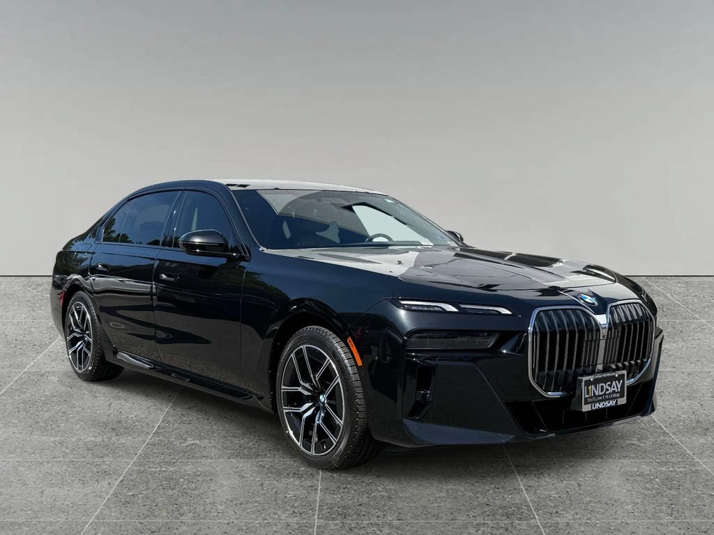 Used 2023 BMW 740i RWD image 9