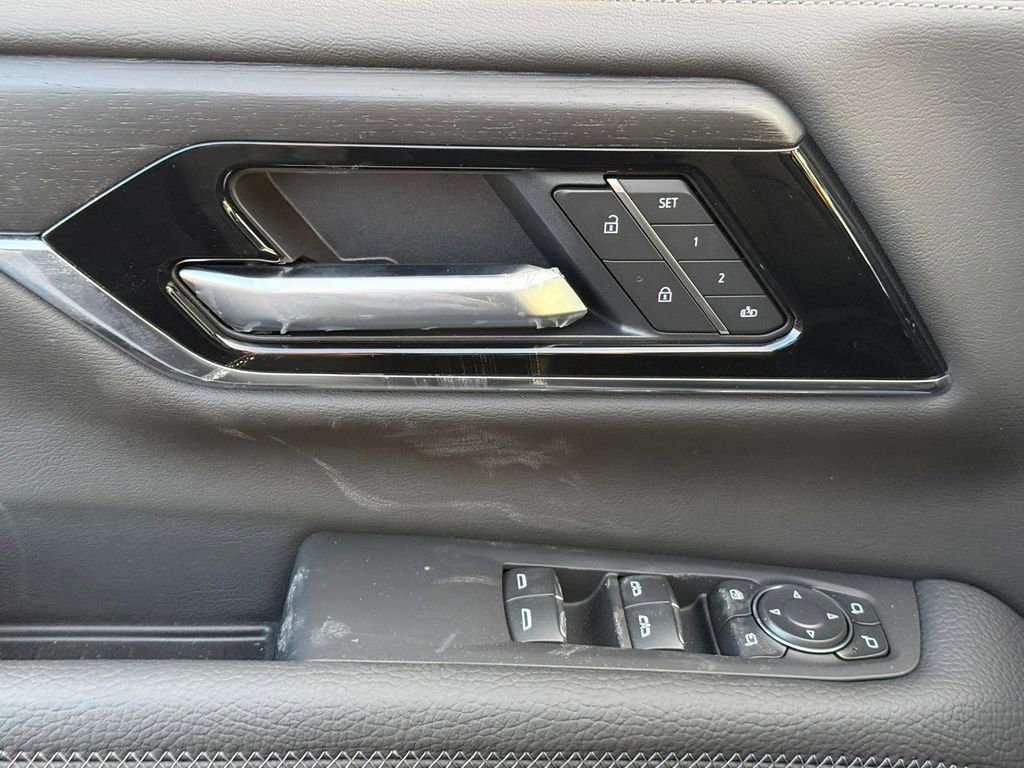 New 2026 GMC Yukon XL Denali w/ Sun & Power Step Package image 17