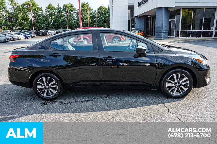 Used 2024 Nissan Versa SV FWD image 8