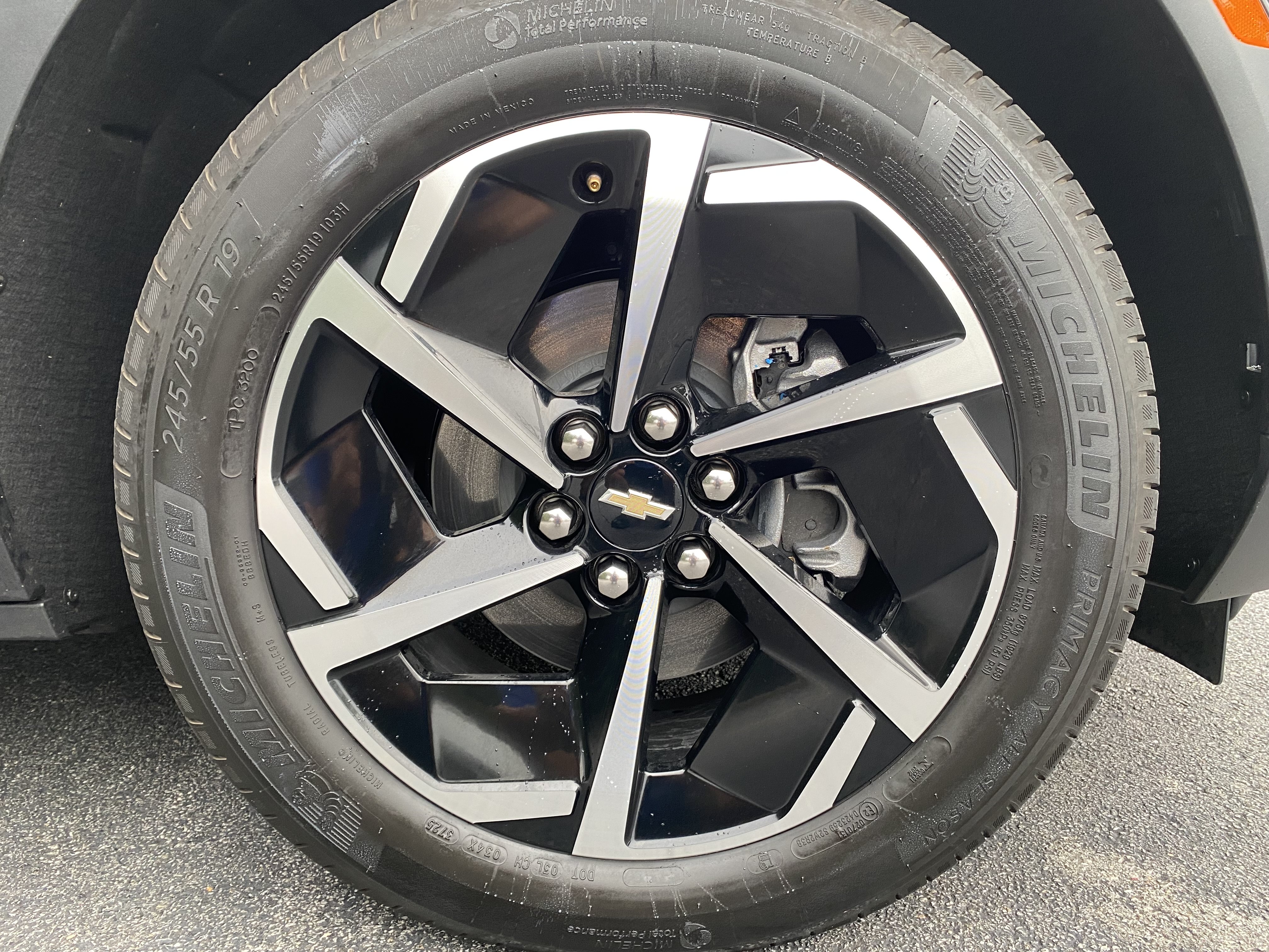 New 2026 Chevrolet Equinox EV LT AWD/4WD image 13