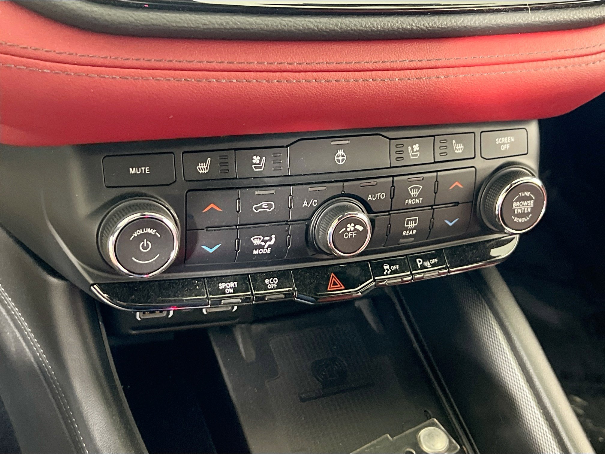 Used 2022 Dodge Durango R/T w/ Blacktop Package AWD/4WD image 16
