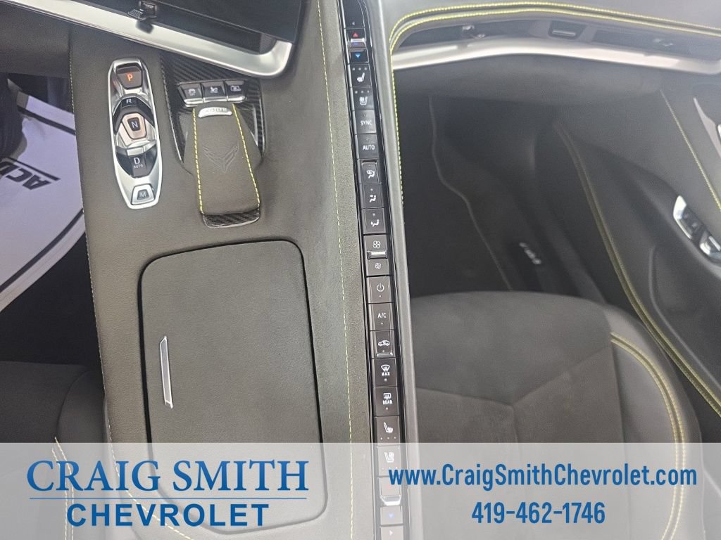 Used 2025 Chevrolet Corvette Stingray Premium Conv w/ Z51 Performance Package RWD image 18