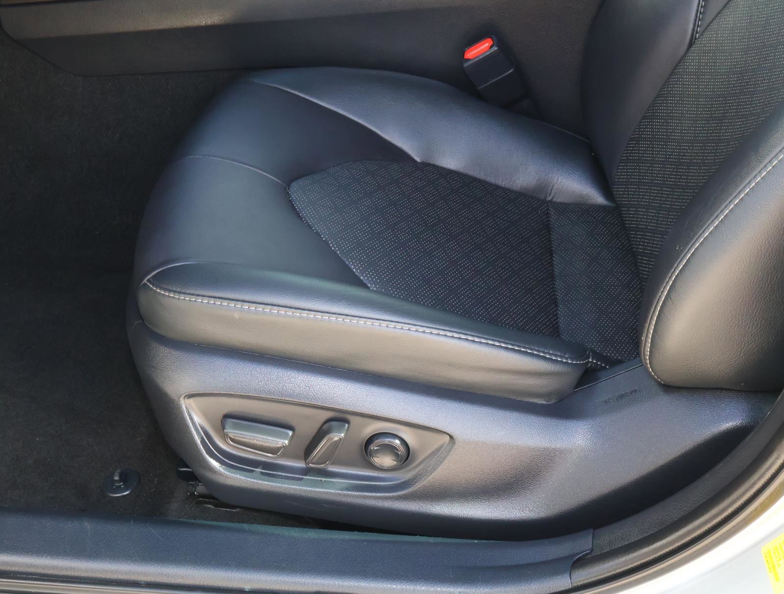 Used 2024 Toyota Camry XSE image 15