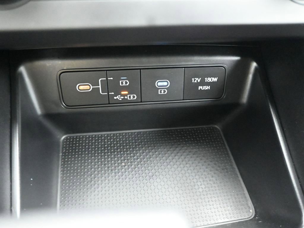 Used 2025 Hyundai Tucson SE AWD/4WD image 16