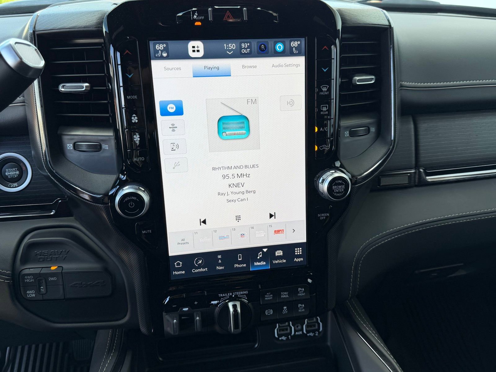 Used 2024 RAM 2500 Limited image 16