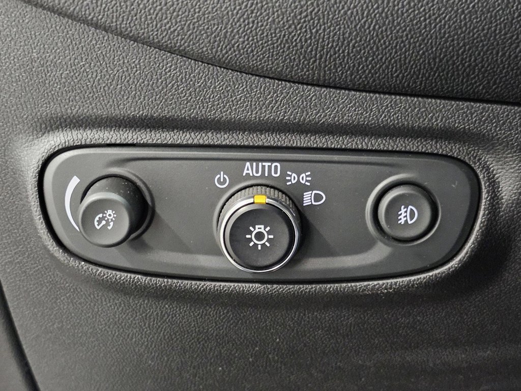 Used 2020 Chevrolet Equinox LT w/ Driver Convenience Package FWD image 33