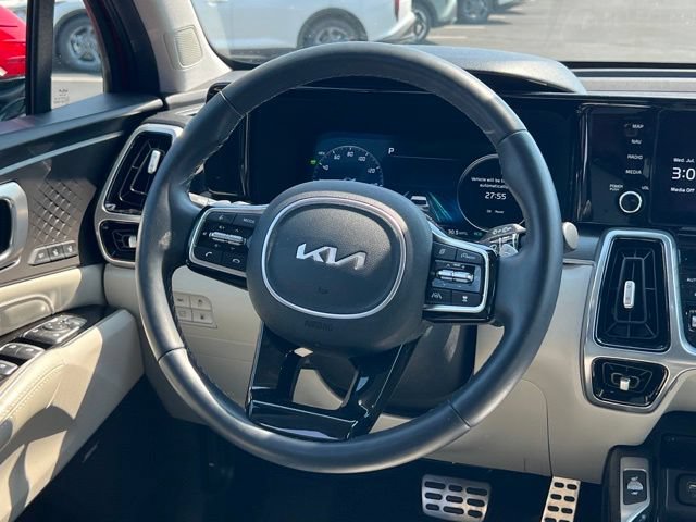 Certified 2023 Kia Sorento SX Prestige AWD/4WD image 16