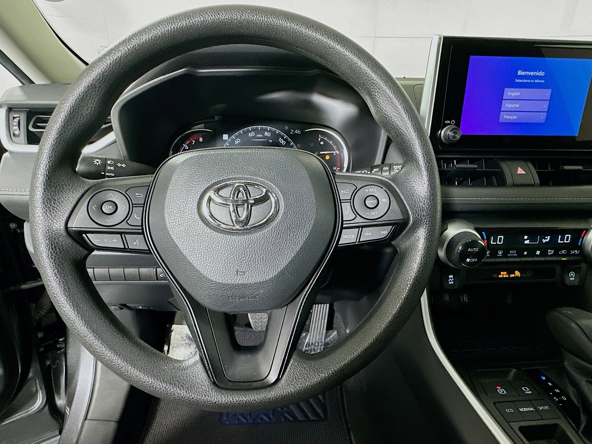 Used 2023 Toyota RAV4 XLE w/ Convenience Package FWD image 15