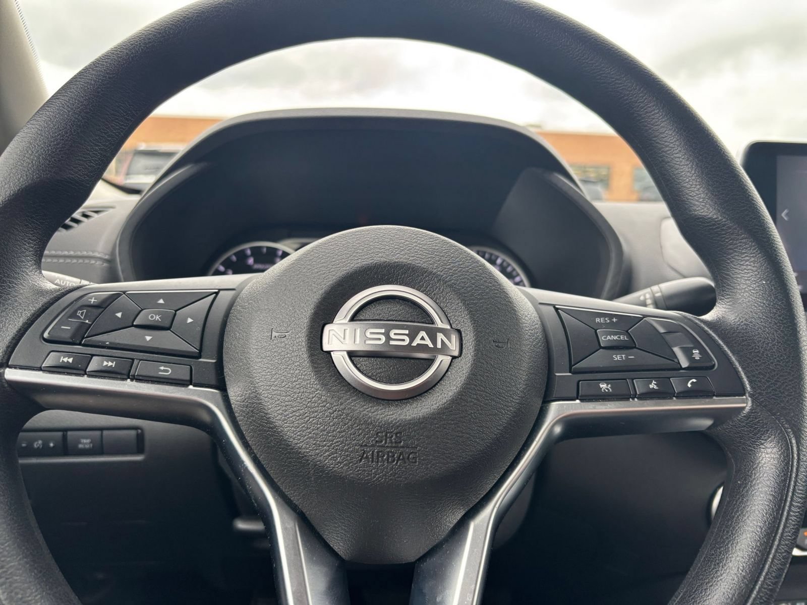 Used 2025 Nissan Sentra SV FWD image 25