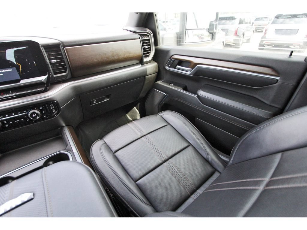 Used 2024 Chevrolet Silverado 3500 High Country w/ High Country Premium Package AWD/4WD image 13
