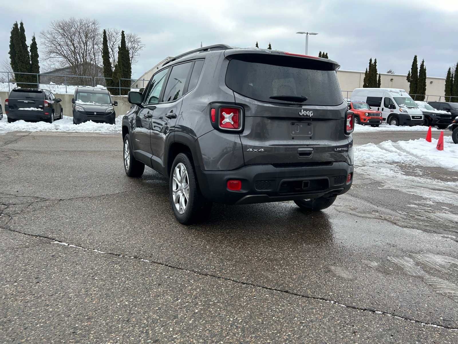 Used 2019 Jeep Renegade Limited w/ Trailer Tow Group image 18