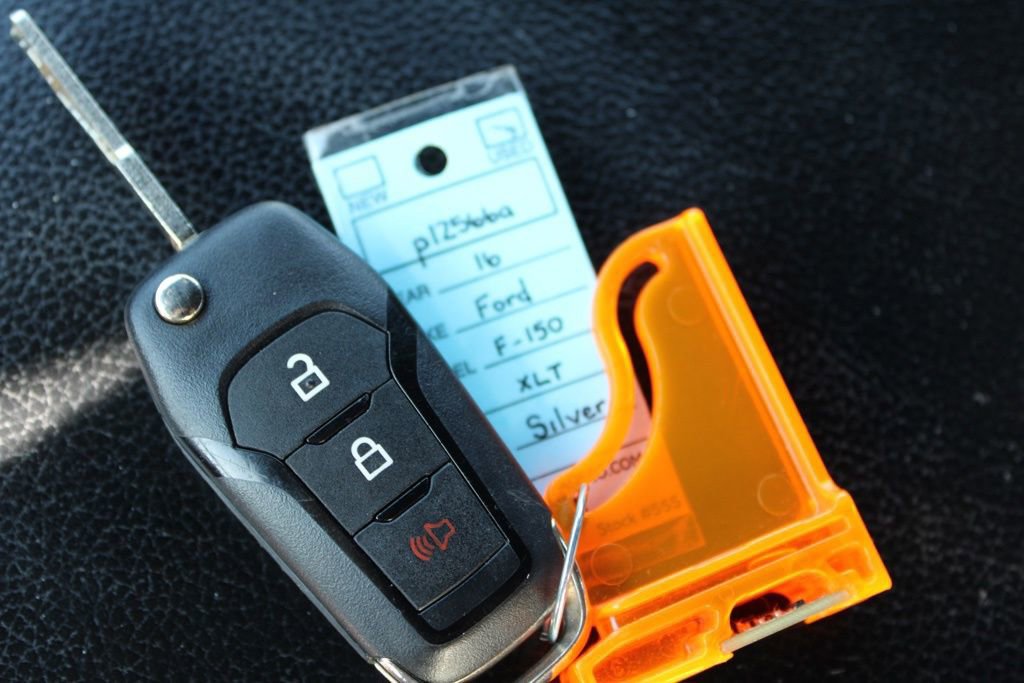 Used 2016 Ford F150 XLT w/ Equipment Group 301A Mid image 27