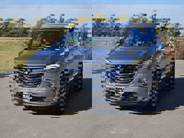 Used 2024 Buick Enclave Premium image 3