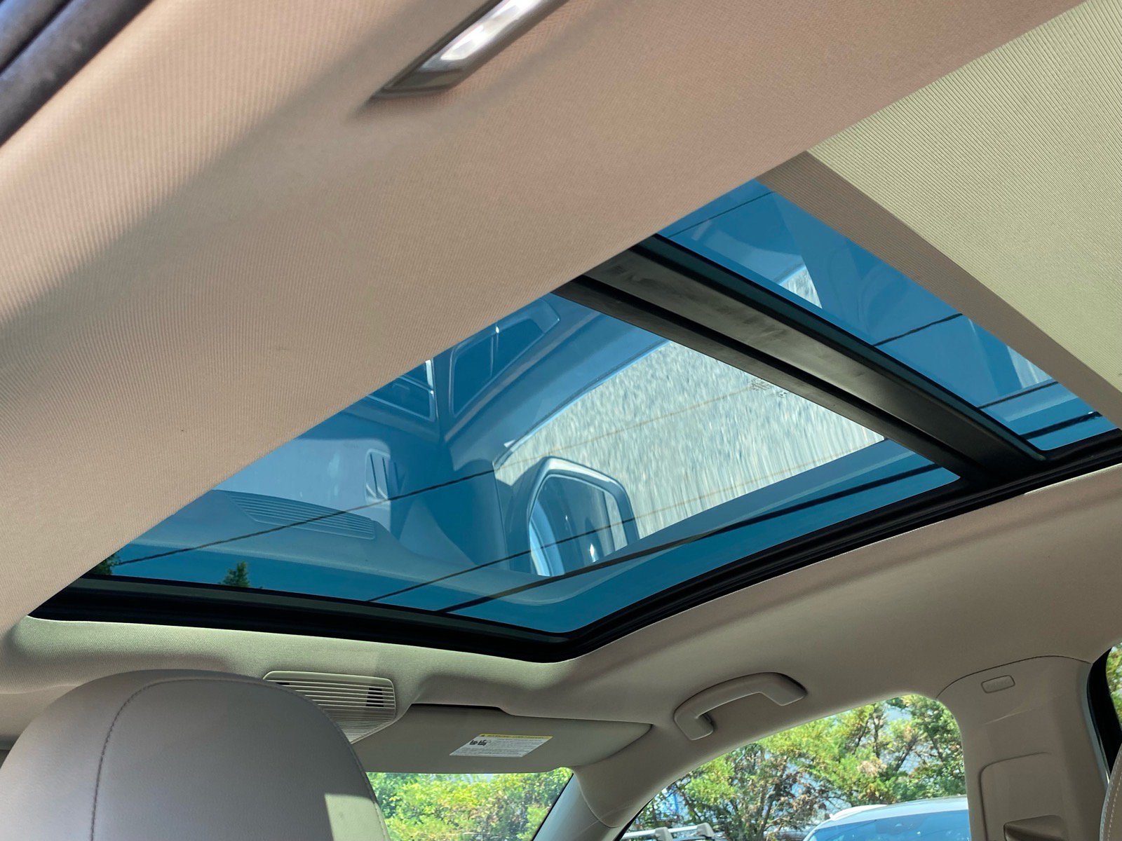 Certified 2024 Volkswagen Atlas SE AWD/4WD image 16