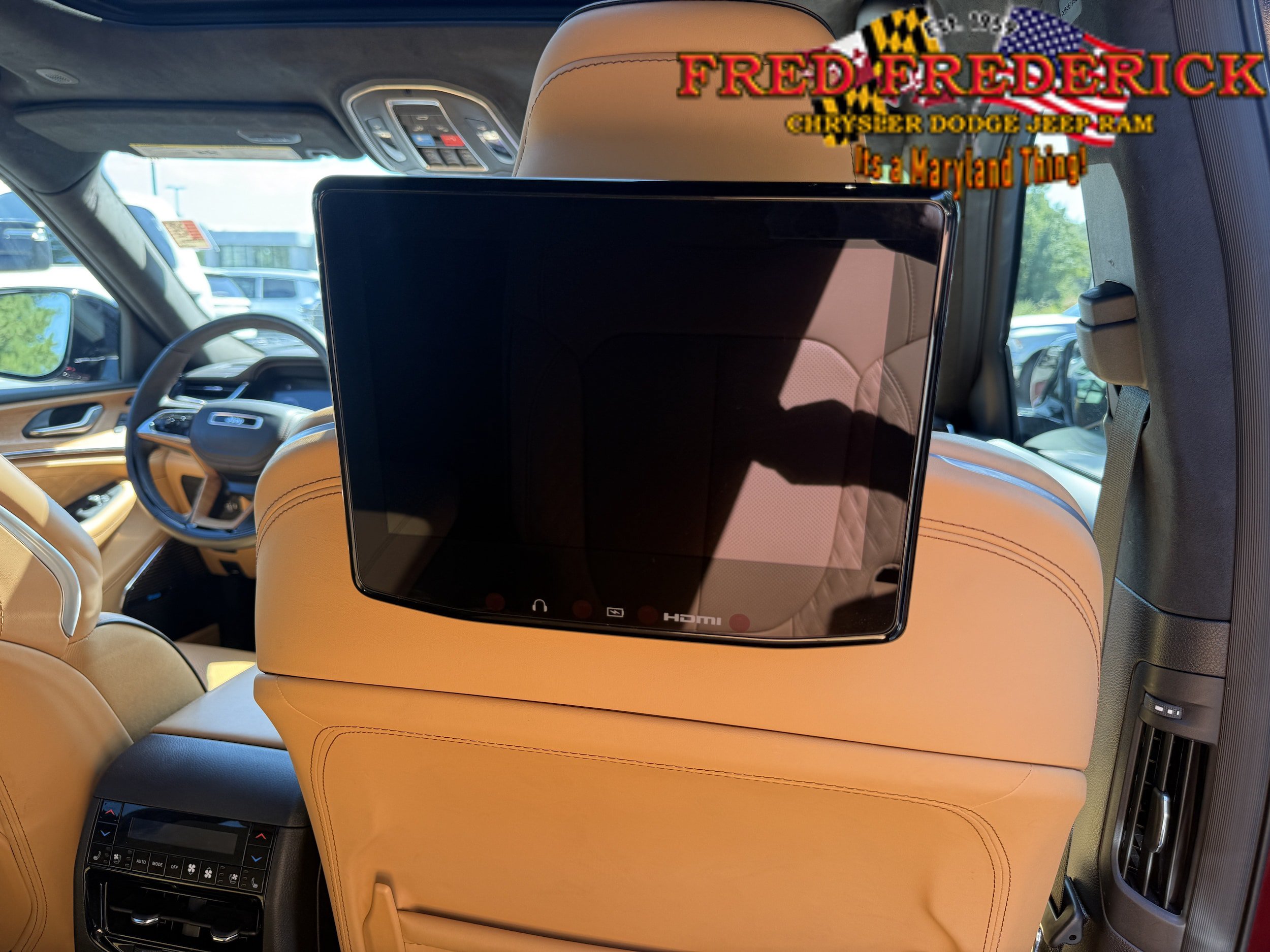 Used 2025 Jeep Grand Cherokee L Summit AWD/4WD image 19