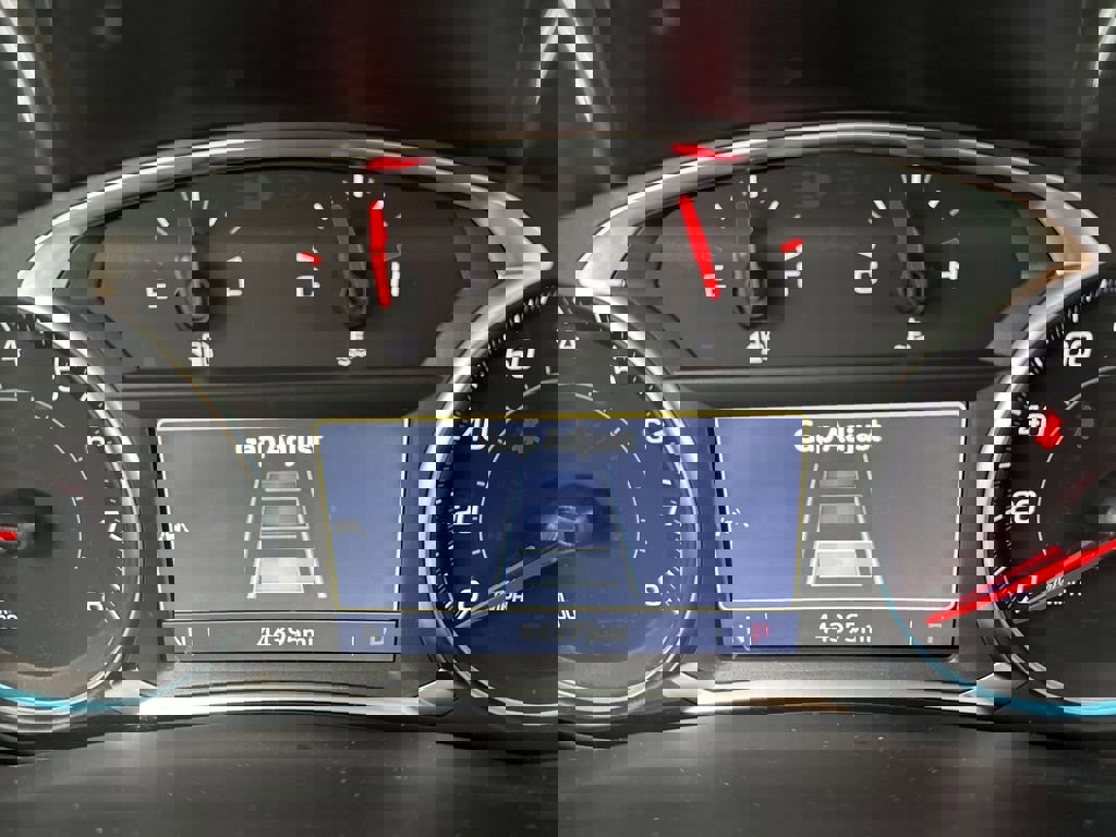 Certified 2023 Chevrolet Equinox Premier image 35