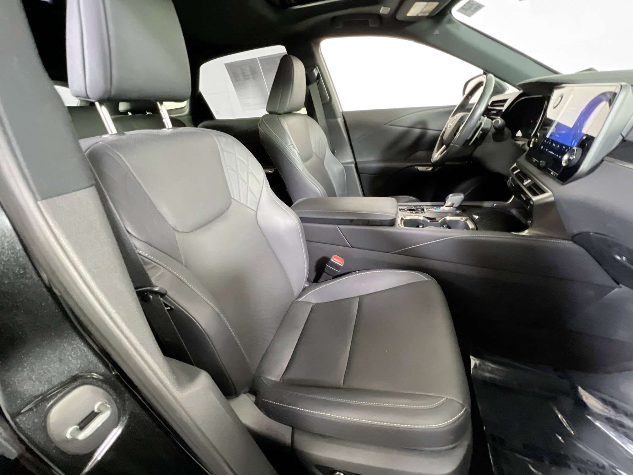 Used 2023 Lexus RX 350 Premium w/ Accessory Package (Z1) image 28