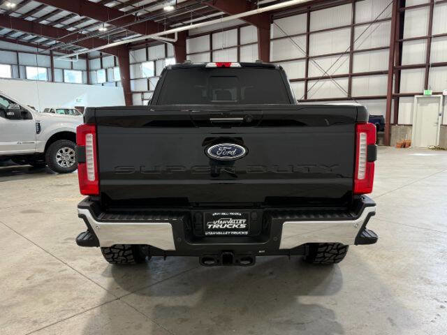 Used 2023 Ford F250 Lariat w/ Tow Technology Package image 9