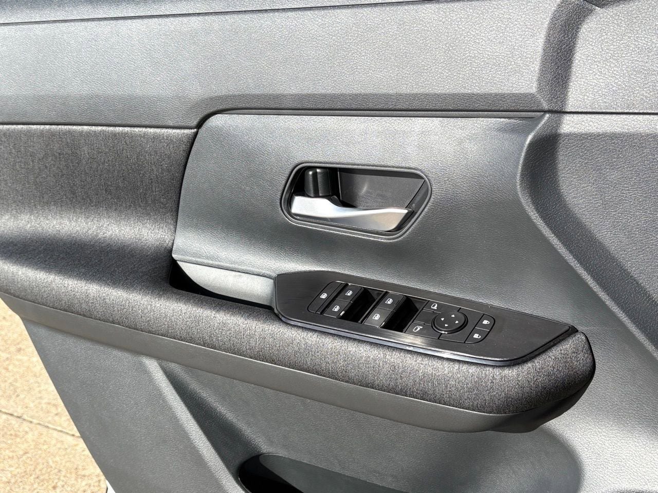 New 2026 Nissan Kicks SV w/ SV Premium Package FWD image 16
