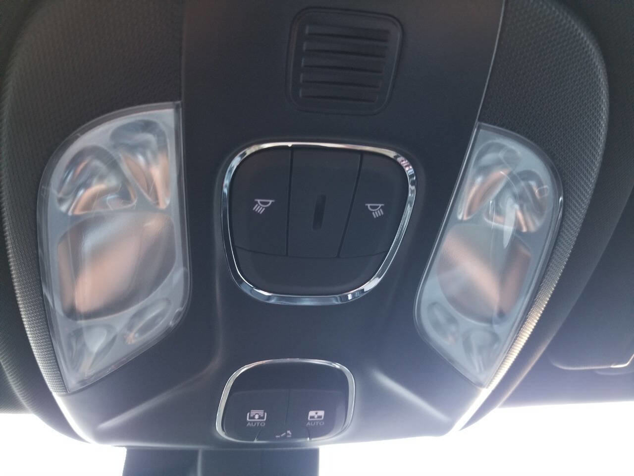 Certified 2024 Jeep Compass Trailhawk w/ Sun and Sound Group image 31