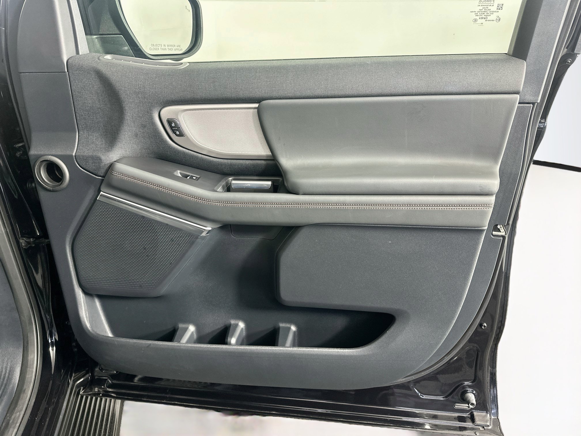 Used 2025 Ford Expedition Active AWD/4WD image 36