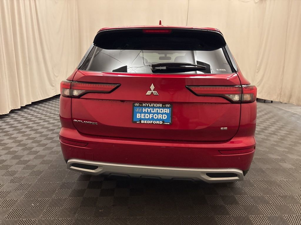 Used 2024 Mitsubishi Outlander SE image 6