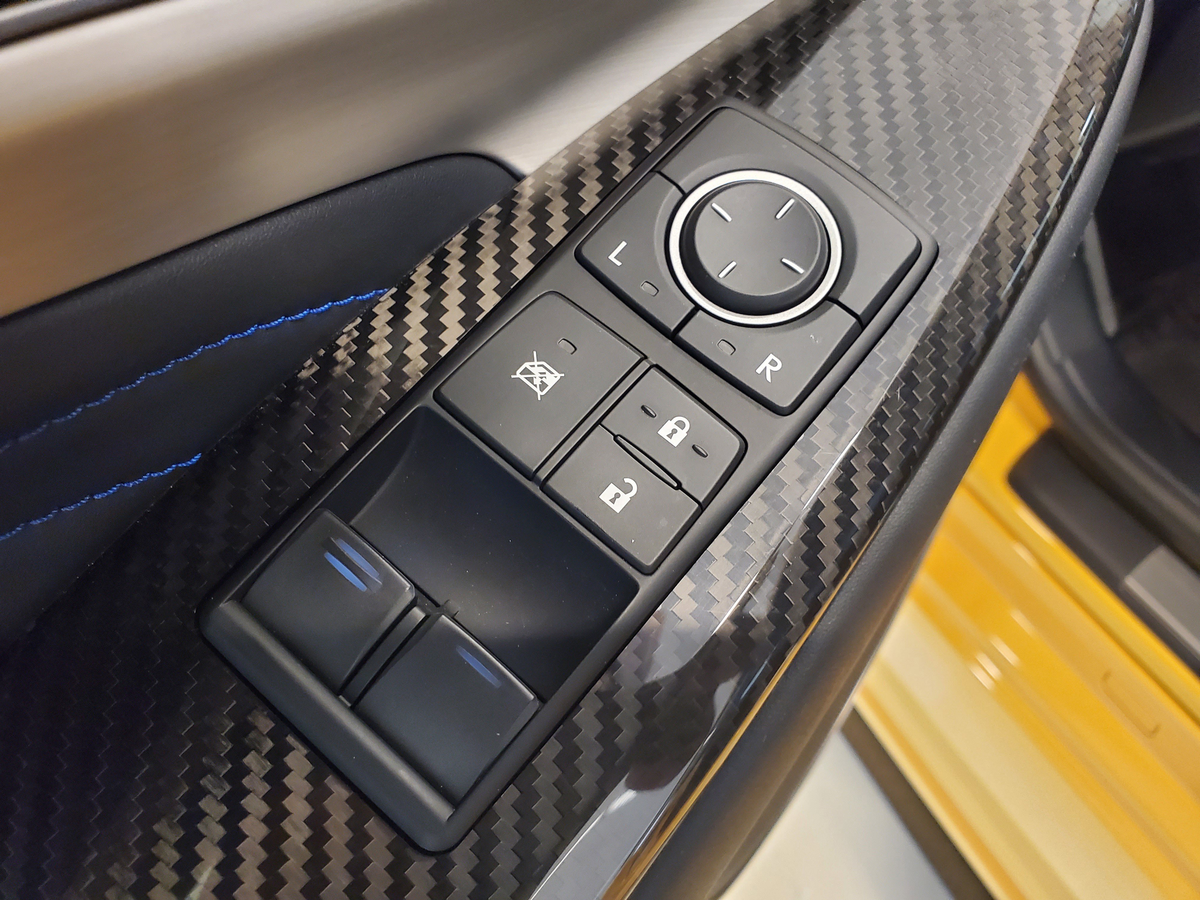 Used 2024 Lexus RC F w/ Carbon Package image 22